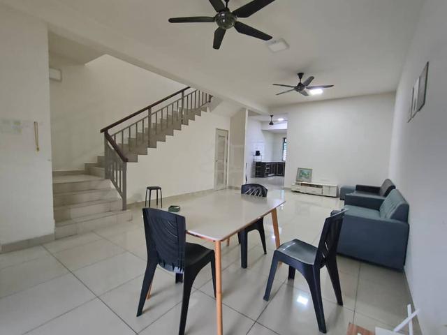 hot area BANDAR DATO ONN jln perjiranan 15 terrace original g&g 4r4b 2