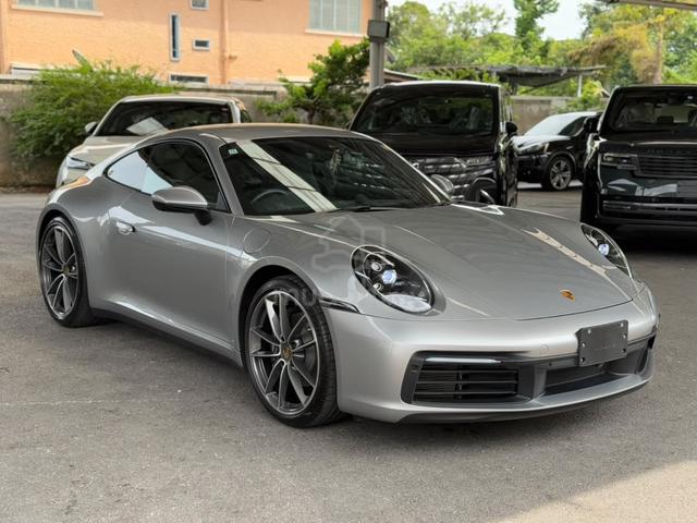 2022 Porsche 911 Carrera 992 3.0 Twin-Turbo - 1