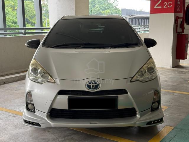 2013 Toyota PRIUS C 1.5 TRD SPORTIVO - FULLSERVICE - 2
