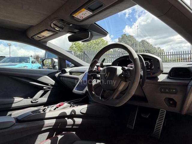 2024 Lamborghini Revuelto - 2