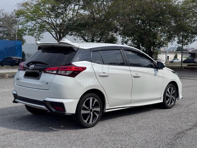 2022 Toyota YARIS 1.5 E MY19 FACELIFT (A) - 4