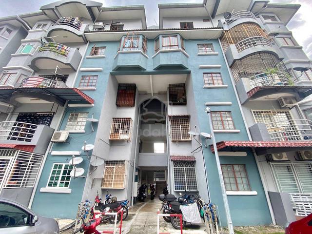 Kenari Court 1