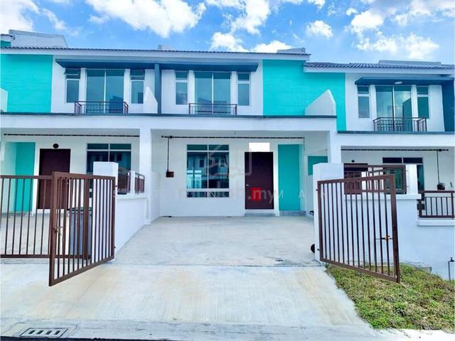 Double Storey Taman Scientex Kota Tinggi, Johor 1