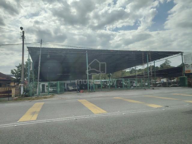 Kajang Jalan Sekamat, Batu 14 , commercial land facing mainroad 1