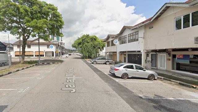 CHEAPEST, 2 Sty Shop 24x80 @ Molek 2, Near PASAR & QQ, OWN USE, INVEST 1