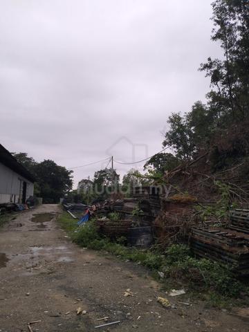 Flat agricultural land around 80k in BS 5 serdang for rent 1