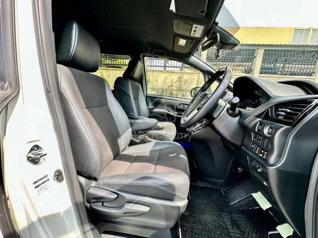2021 Toyota VOXY NOAH III 2.0 (A) double bybee 3 - 5