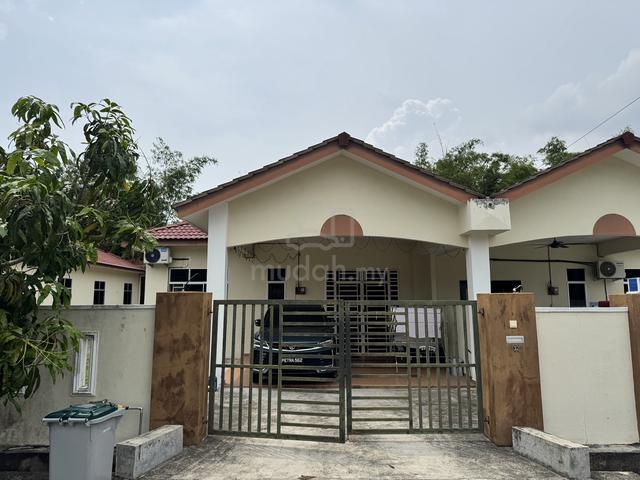 Semi D setingkat Taman Amansari Muar Johor 1