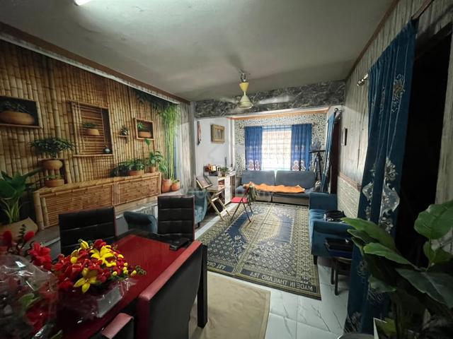 Blok Dahlia Apartment, Taman Tun Teja, Rawang 1