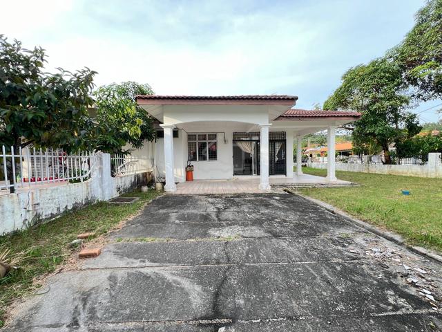 CORNER LOT Semi D Taman Seroja, Bandar Baru Salak Tinggi, Sepang 1