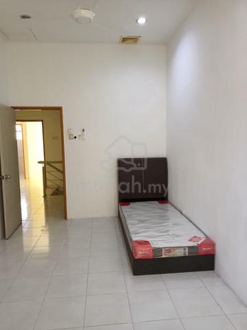Single worker welcome! Clean Rooms for Rent at TAMAN BUKIT JURU 🏠 1