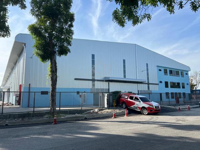 3 Storey Detached Factory for Sale West Port 1
