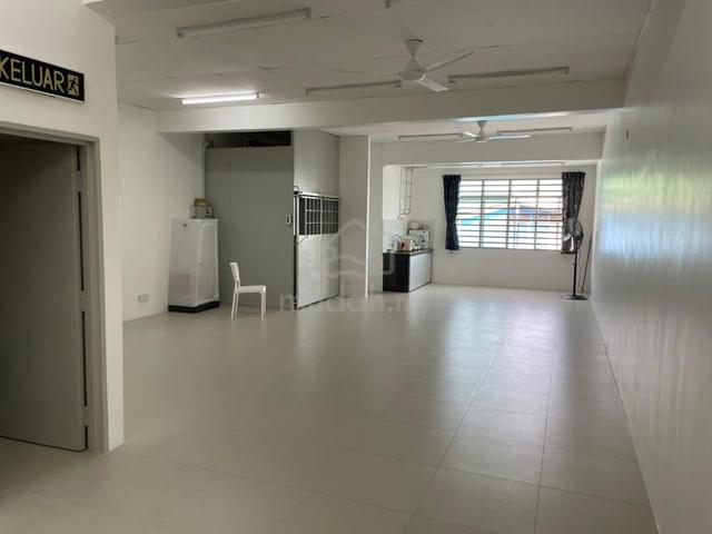 Pusat Perniagaan Permai Utama 2 storey shop lot Rent 1