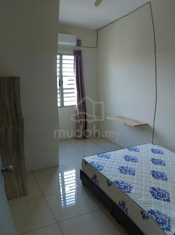 middle room 1