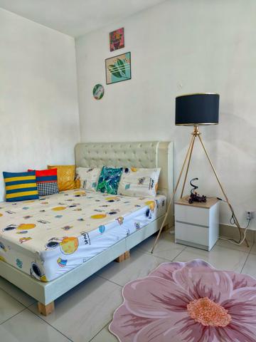 **MASTER ROOM + PRIVATE ATTACHED BATHROOM – Razak City Residence, KL 1