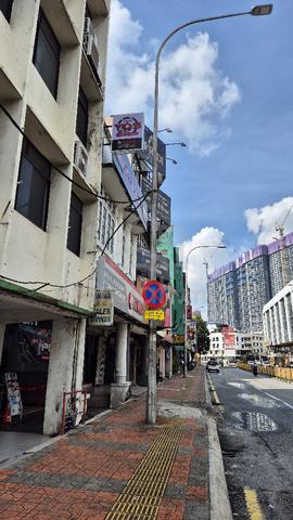 3.5 storey rebuilt Shoplot along Jalan Sungei Besi 1