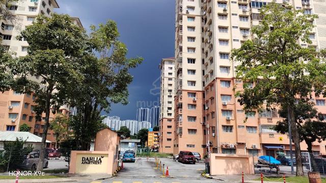 Dahlia Apartment (Sri Rampai) 1