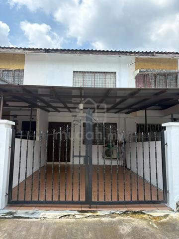 Teres 2 tingkat baru renovate di Jalan J, Taman Melawati 1