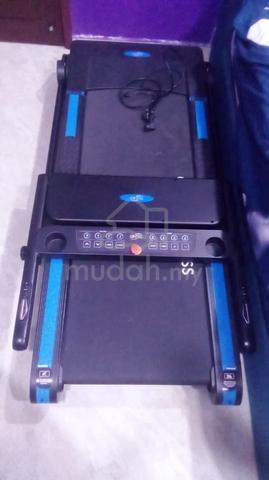 GINTELL SmarTrek Plus Treadmill (Model: FT470) - photo 2 of 2