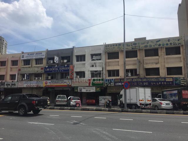 ground shop at jalan raja laut facing mainroad 1