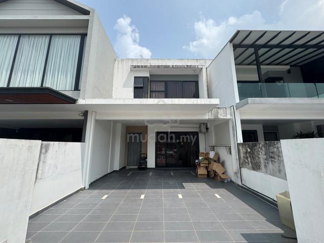 Horizon Hills Valley West Double Storey Terrace House For Sale 1