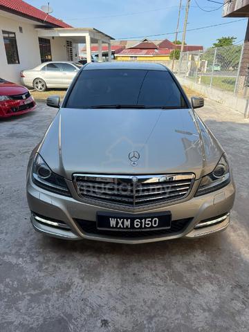 2012 Mercedes Benz C200 CGI BlueEFCY - 1