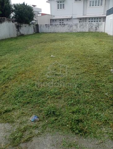 Empty Bungalow Land in Greenlane for Rent 1