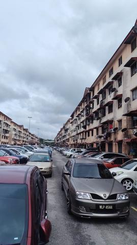 Apartment Idaman 1