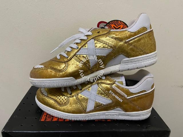 lucha calendario carencia Munich - Futsal Shoes Continental Paco Sedano Gold - Sports & Outdoors for  sale in Selayang, Selangor