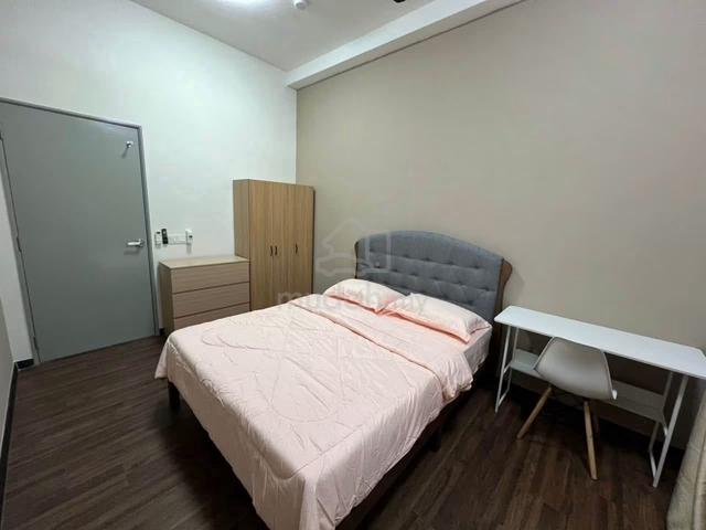 PREMIUM medium ROOM for rent at Embayu Damansara West (ladies only) 1