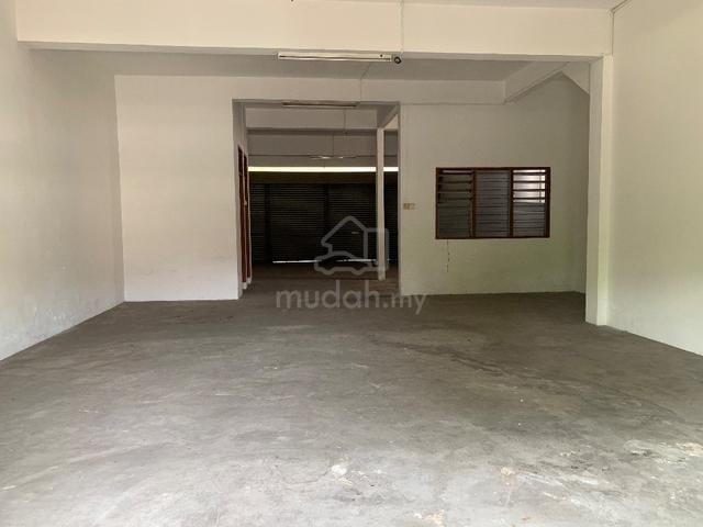 Main Road Corner Lot Shop For Rent @ Teluk Intan 1
