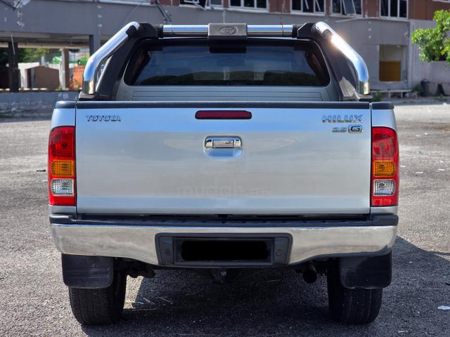 2010 Toyota HILUX 2.5 G FACELIFT DOUBLE CAB (A) - 5