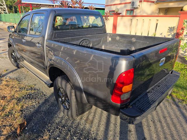 Toyota HILUX 2.5 G (A) 4WD NO OFF ROAD 4 NEW TYRES - 2
