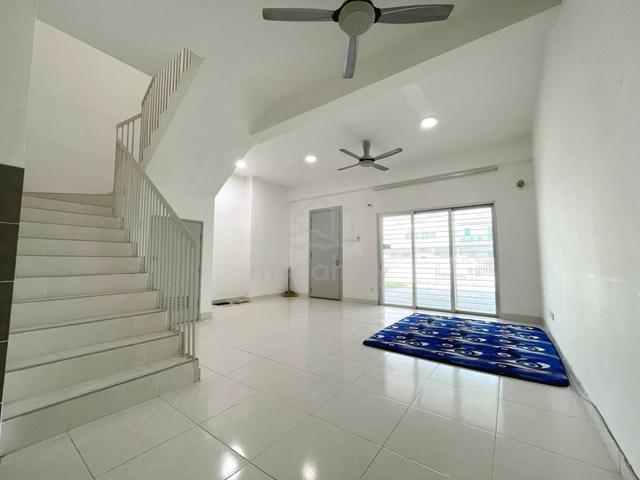 DEKAT DENGAN SURAU | 2-Tingkat di Bandar Hillpark 1