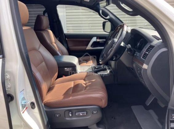 2021 Toyota Land Cruiser 4.6 ZX - 4