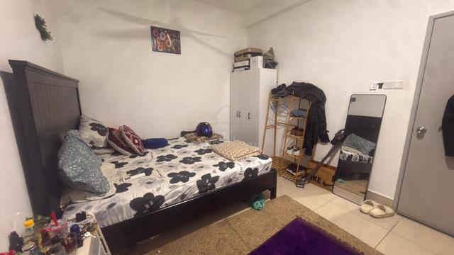 Master Room with bathroom 1