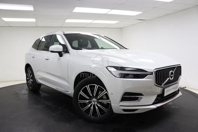 2021 Volvo XC60 Recharge T8 Inscription Plus - 1