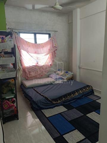 Flat LMC bdr baru uda jln padi emas 1