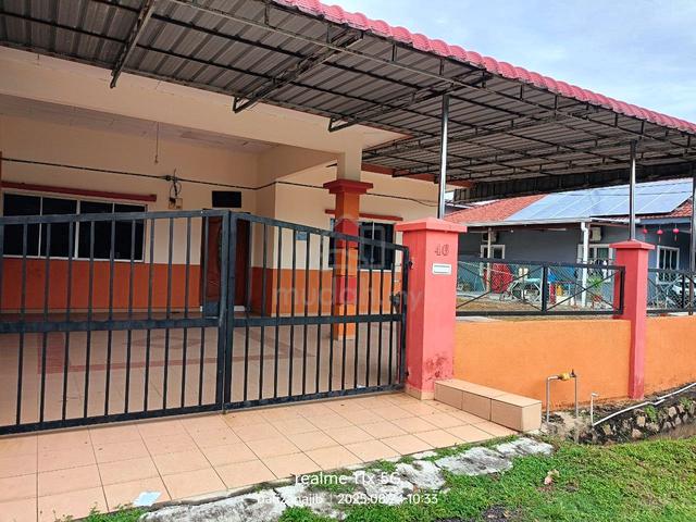 Tongkang Pechah Batu Pahat Semi Detached satu tingkat 1