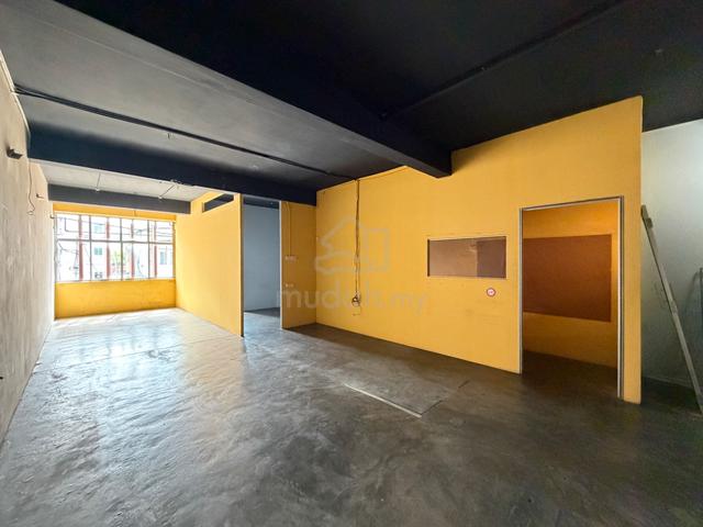 First Floor Shoplot for Rent @ Jalan Aston 1