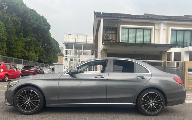 2018 Mercedes Benz C200 Ava (A) Direct owner - 2