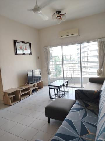 University Place (Plaza Ivory) 1