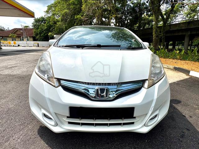 2013 Honda JAZZ 1.3 (HYBRID) FACELIFT (A) - 2