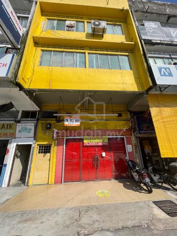 Facing Main Road Jalan Beserah 3 Story Shoplot 1