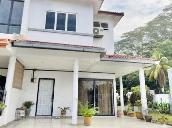 Corner 2 Storey Taman Universiti Indah Seri Kembangan Tmn Equine Sale 1