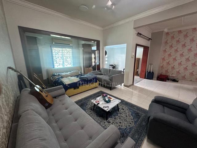 For Sale: Double-Storey Terrace at Jalan Platinum, Seksyen 7 Shah Alam 1