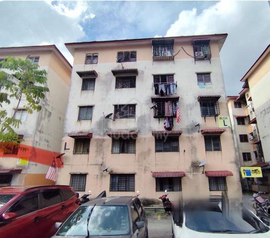Apartment Idaman 1