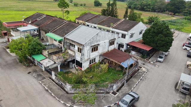 TAMAN SEPAKAT KEPALA BATAS 2STY TERRACE CORNER LOT Nr AMAN PUTERA 1