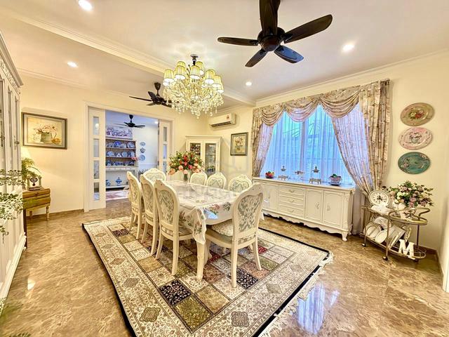 CORNER LOT FULLY RENOVATED 2 Storey Semi-D House De Puncak Ukay Ampang 1