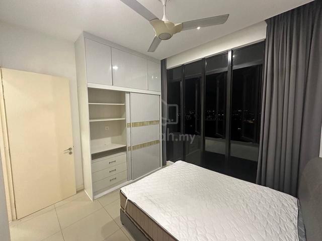 D' Pristine @ Medini 1